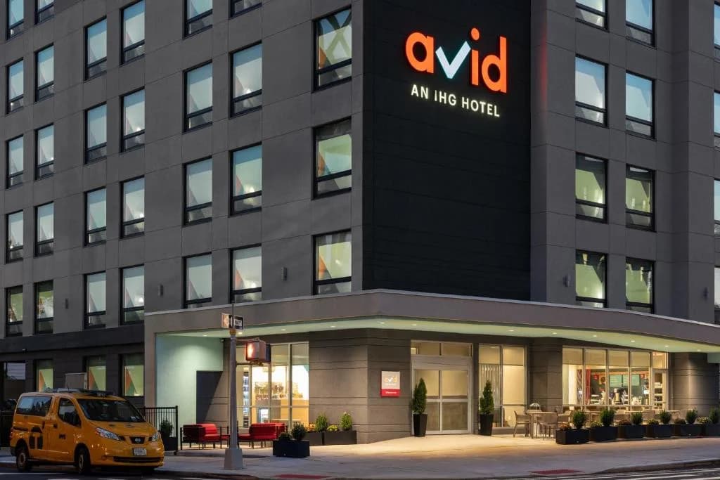 avid hotels - Brooklyn Dyker Heights by IHG — Booking.com photo 1