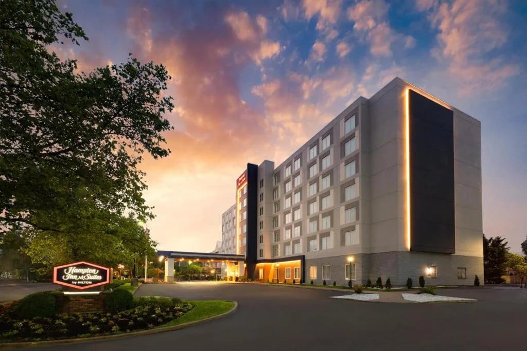 Hampton Inn & Suites By Hilton- Newark Airport Elizabeth — Booking.com photo 1