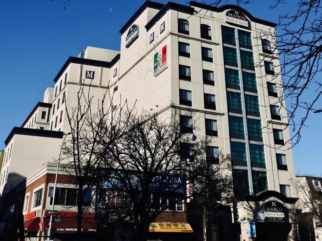 Marco LaGuardia Hotel & Suites — Booking.com photo 1