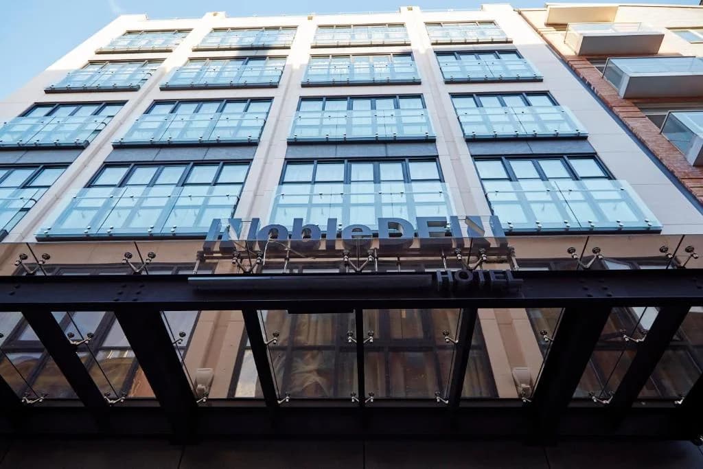 NobleDEN Hotel — Booking.com photo 1