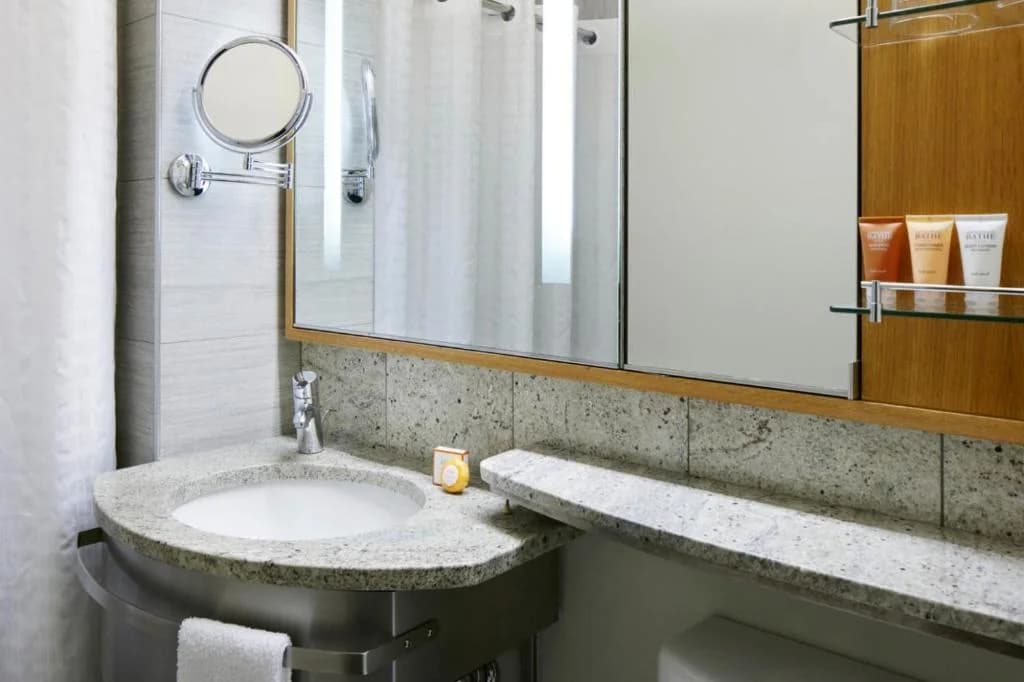 The Jewel Hotel, New York — Booking.com photo 1